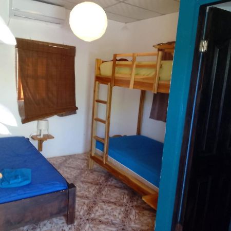 Hostal Y Restaurante Los Tecales La Coca Esterno foto
